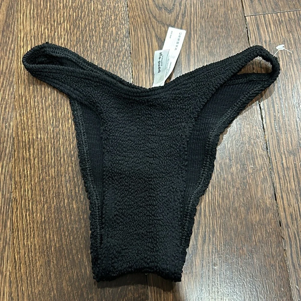bond-eye nwot ships